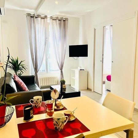 Nice Apartments In The Historic Center فيربانيا المظهر الخارجي الصورة