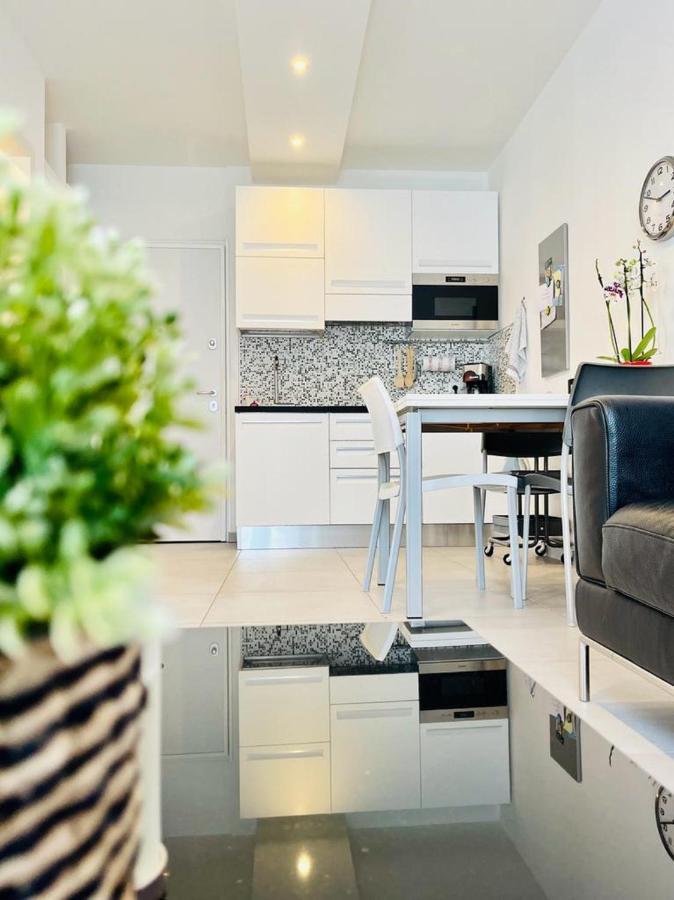 Nice Apartments In The Historic Center فيربانيا المظهر الخارجي الصورة
