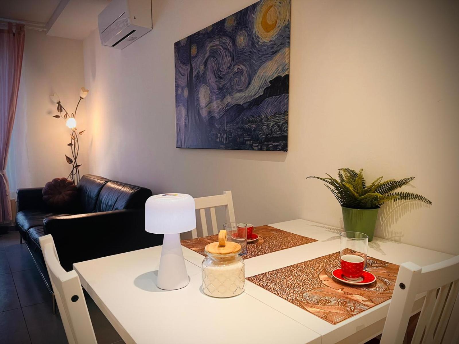 Nice Apartments In The Historic Center فيربانيا المظهر الخارجي الصورة