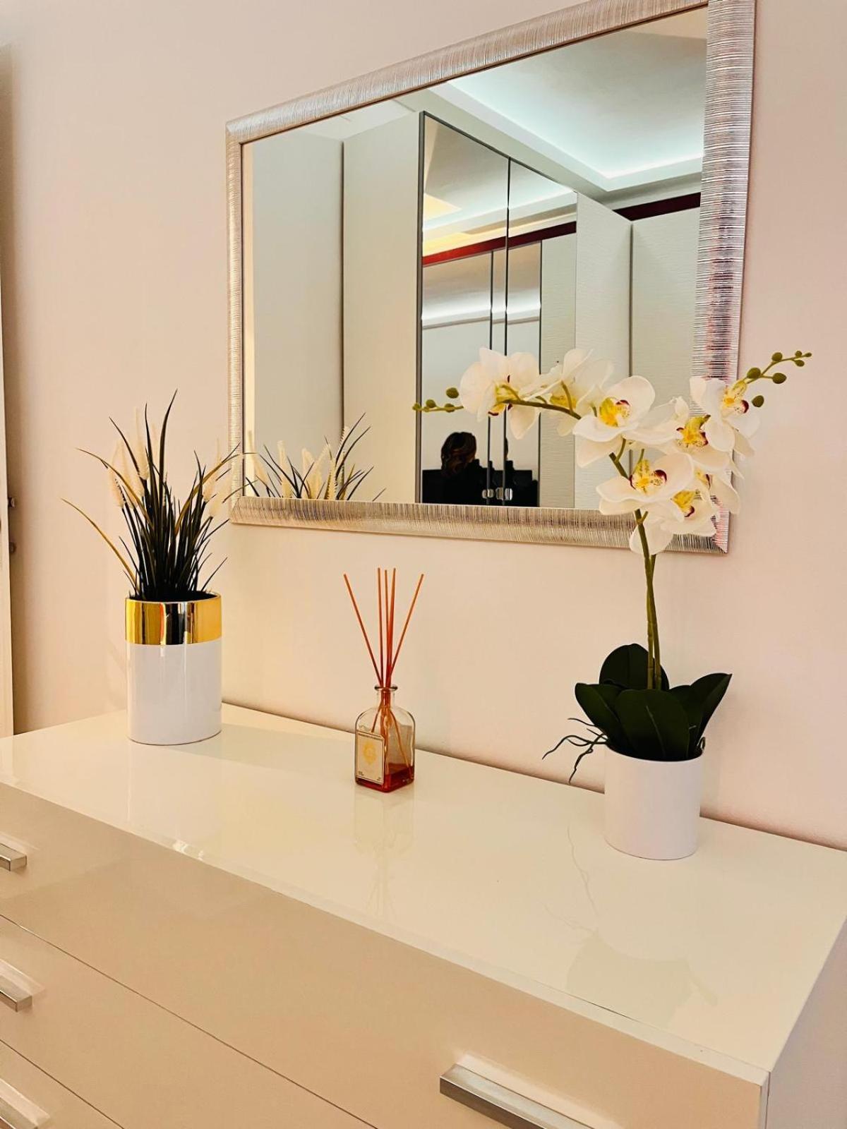 Nice Apartments In The Historic Center فيربانيا المظهر الخارجي الصورة